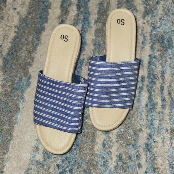 SO® Boysenberry Women's Wedge Slides || 8 EUC - Picture 2 of 8